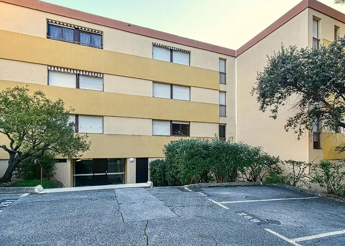 Le Capricorne By Interhome Apartamento Saint-Raphaël